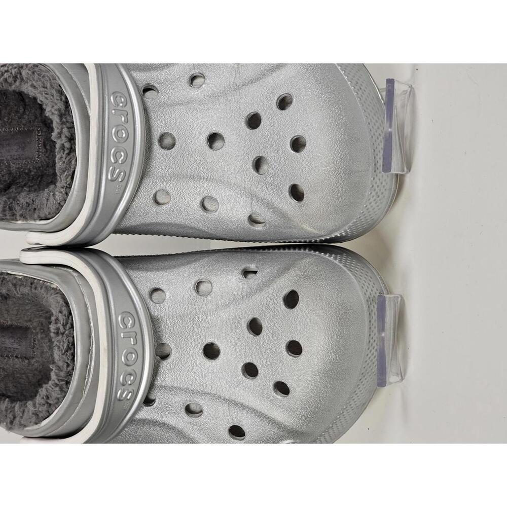 Crocs Classic Lined Clogs - Cozy & Stylish - Picture 9 of 13